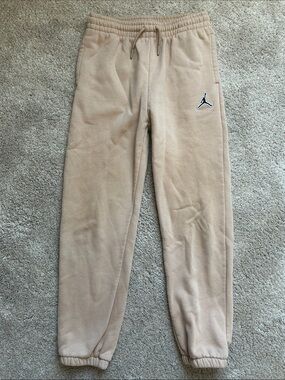 Jordan Kids Tan Fleece Joggers with Jumpman Logo